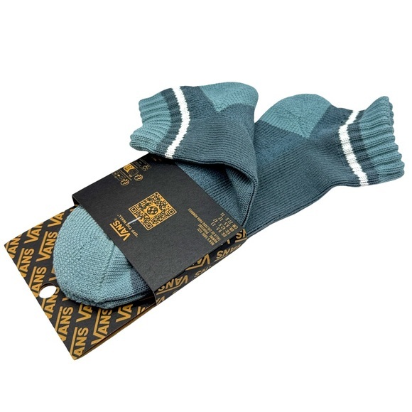 Vans Other - Vans Ringer Kick Socks with White Stripes